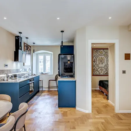 Porta Stella 2-bedroom Luxury Apartamento Split