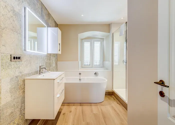 Porta Stella 2-bedroom Luxury *