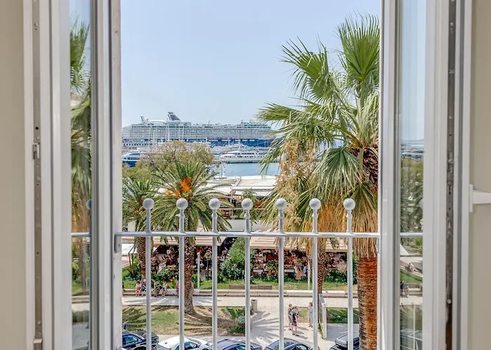 Porta Stella 2-bedroom Luxury Appartement Split